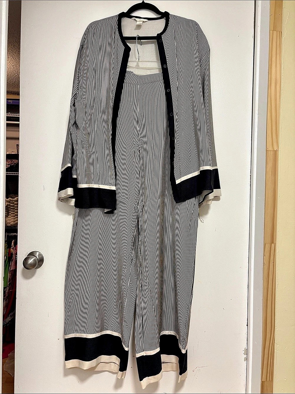 H&M Striped 2 piece in Black & White Size Large pant - Medium oversized top